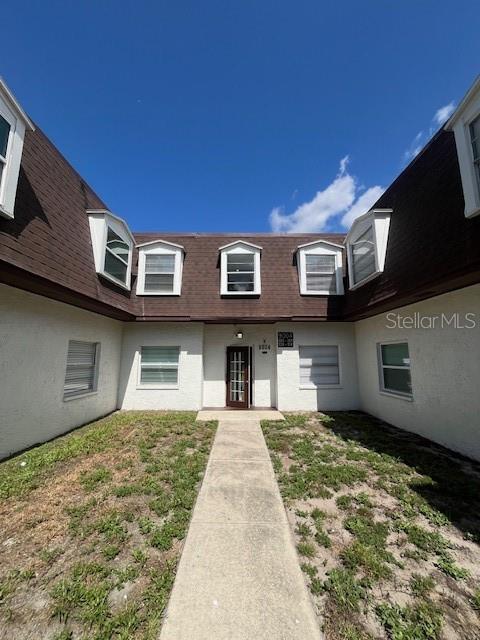 Condo Renovated, New Kitchen, New flooring! AC and Water heater 2025, First floor. Ready to be occupied.
Welcome investors! 3 bedrooms, 2 baths, and storage included.
Great location near Publix, many restaurants, and just 10 minutes from the Tampa International Airport.