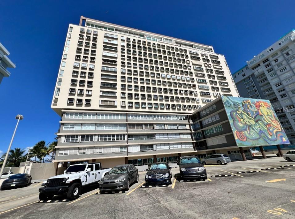 SURFSIDE MANSIONS - Residential