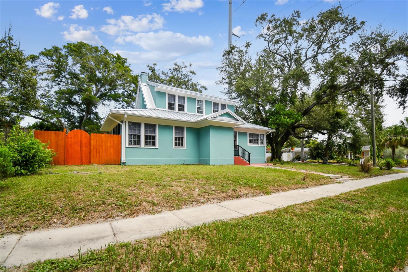 GROVE TERRACE - Residential