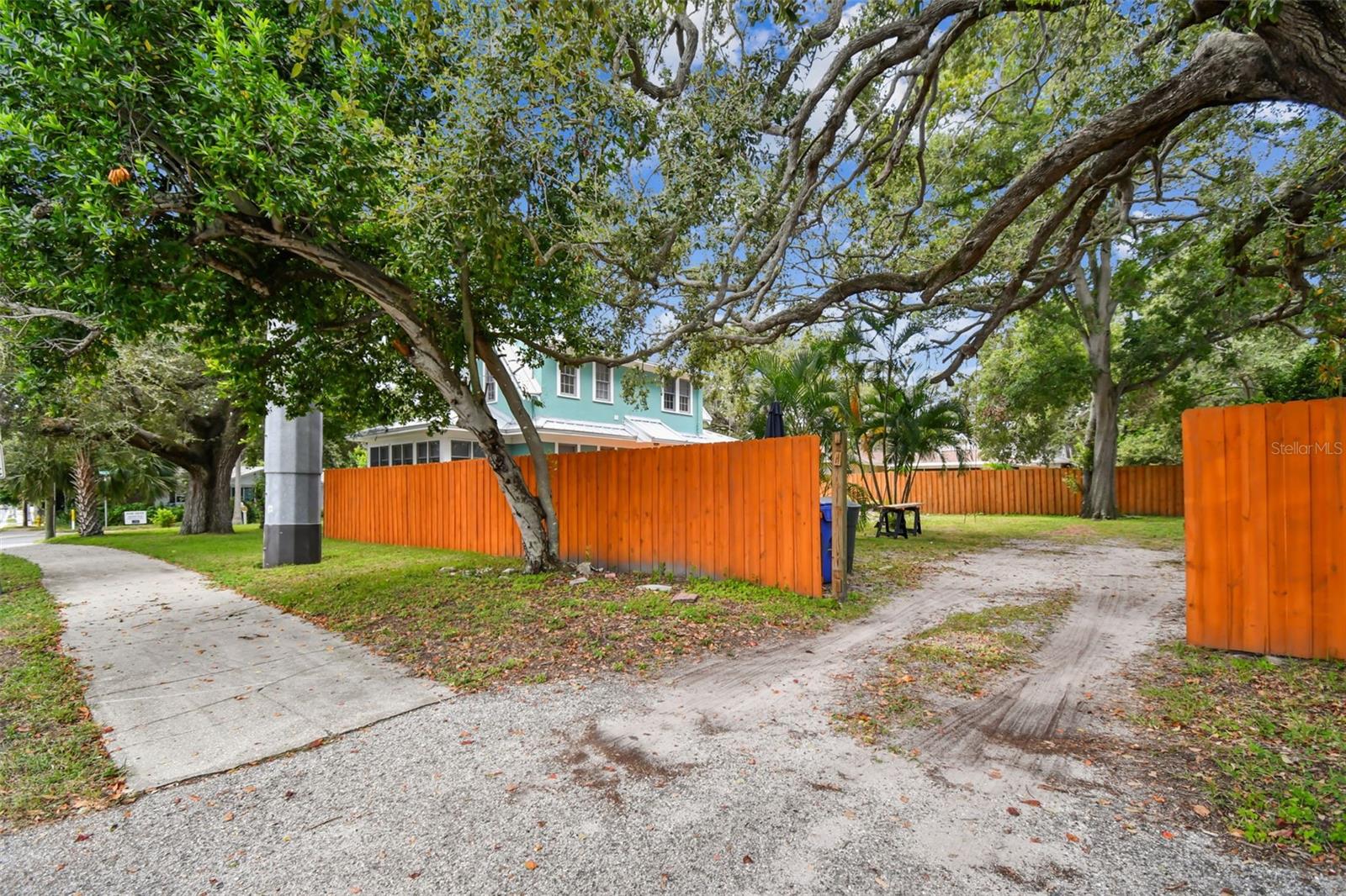 GROVE TERRACE - Residential