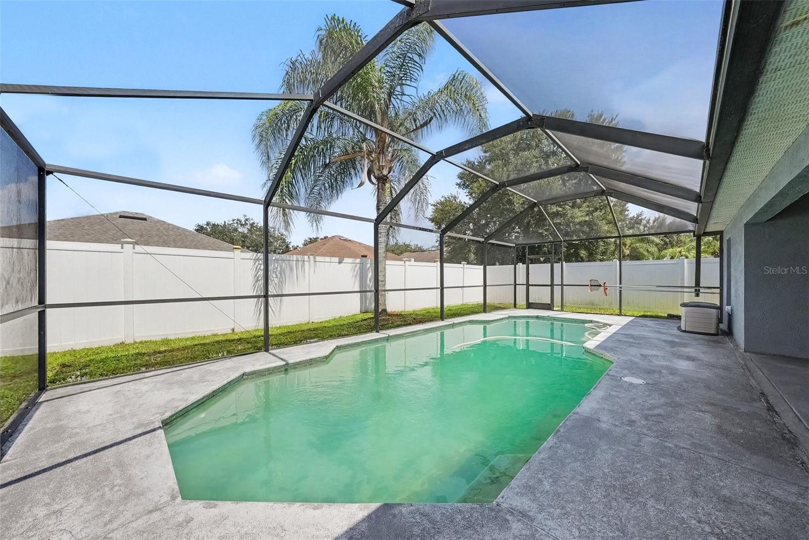 NEW RIVER LAKES PH C02 - Residential