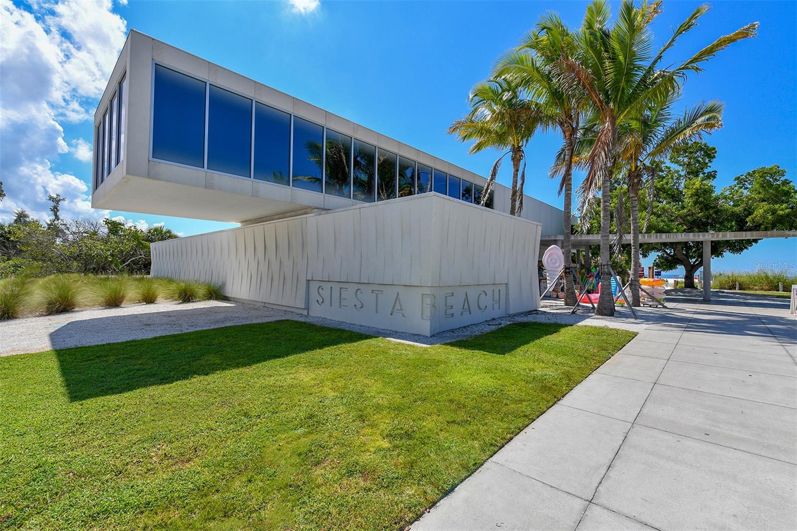 CRESCENT ROYALE 3 - Residential
