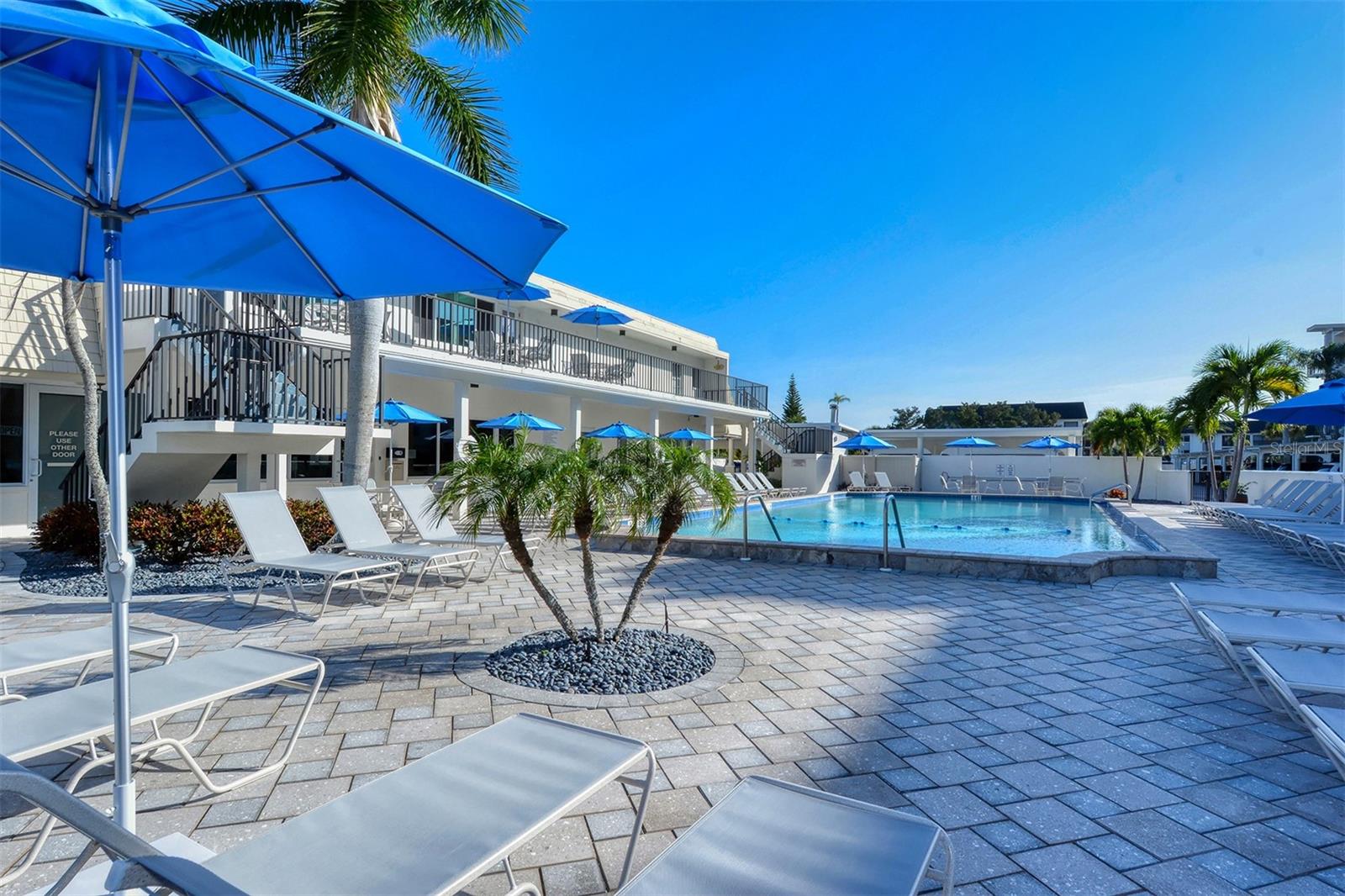 CRESCENT ROYALE 3 - Residential