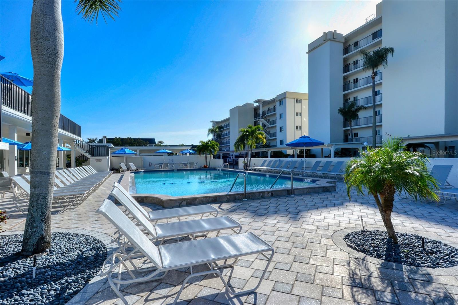 CRESCENT ROYALE 3 - Residential
