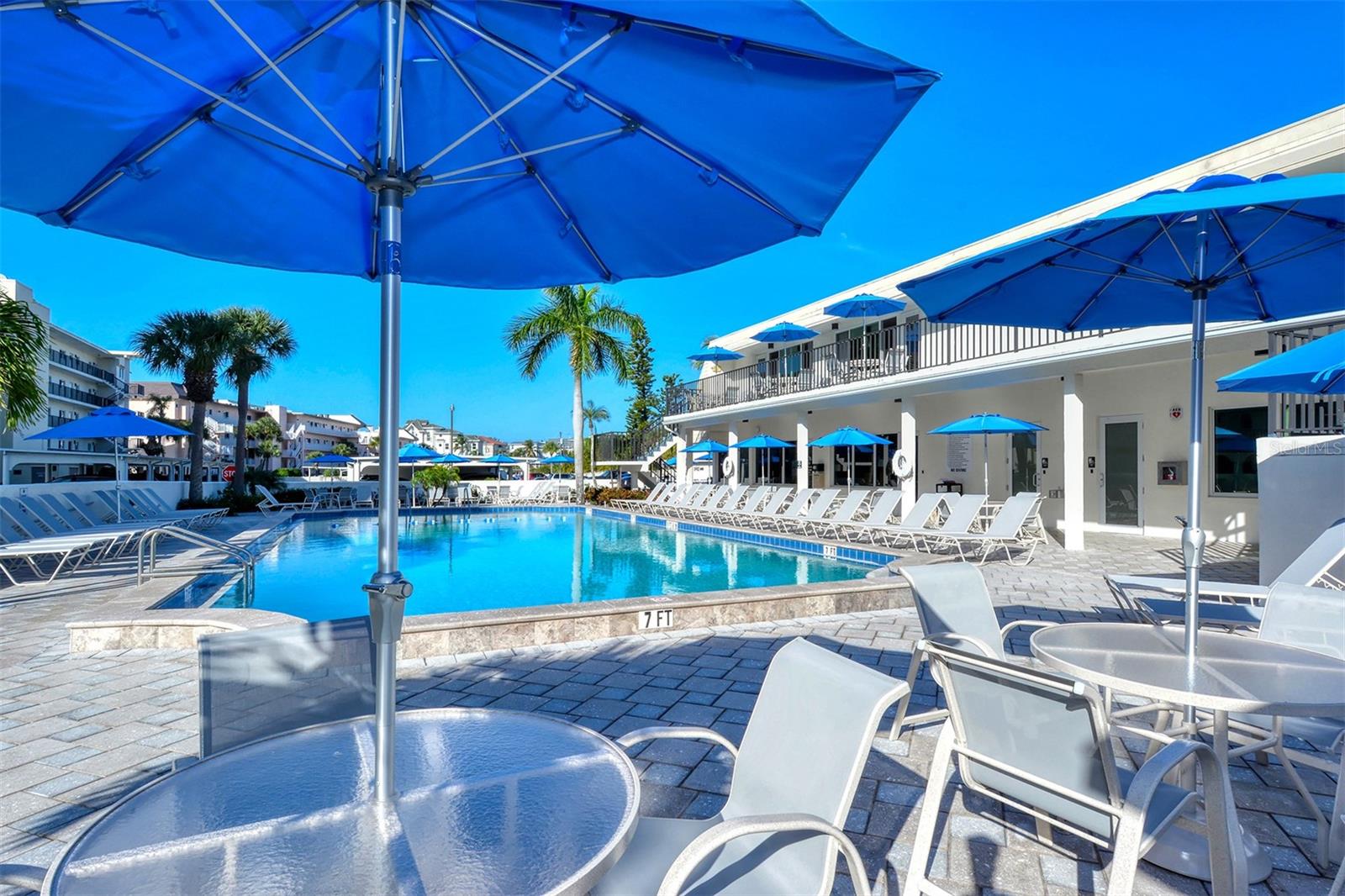 CRESCENT ROYALE 3 - Residential