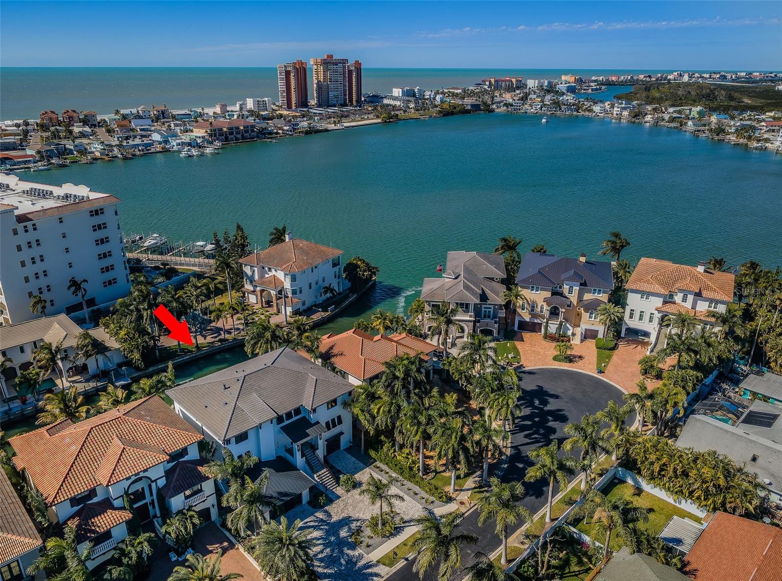 REDINGTON SHORES YACHT & TENNIS CLUB - Residential