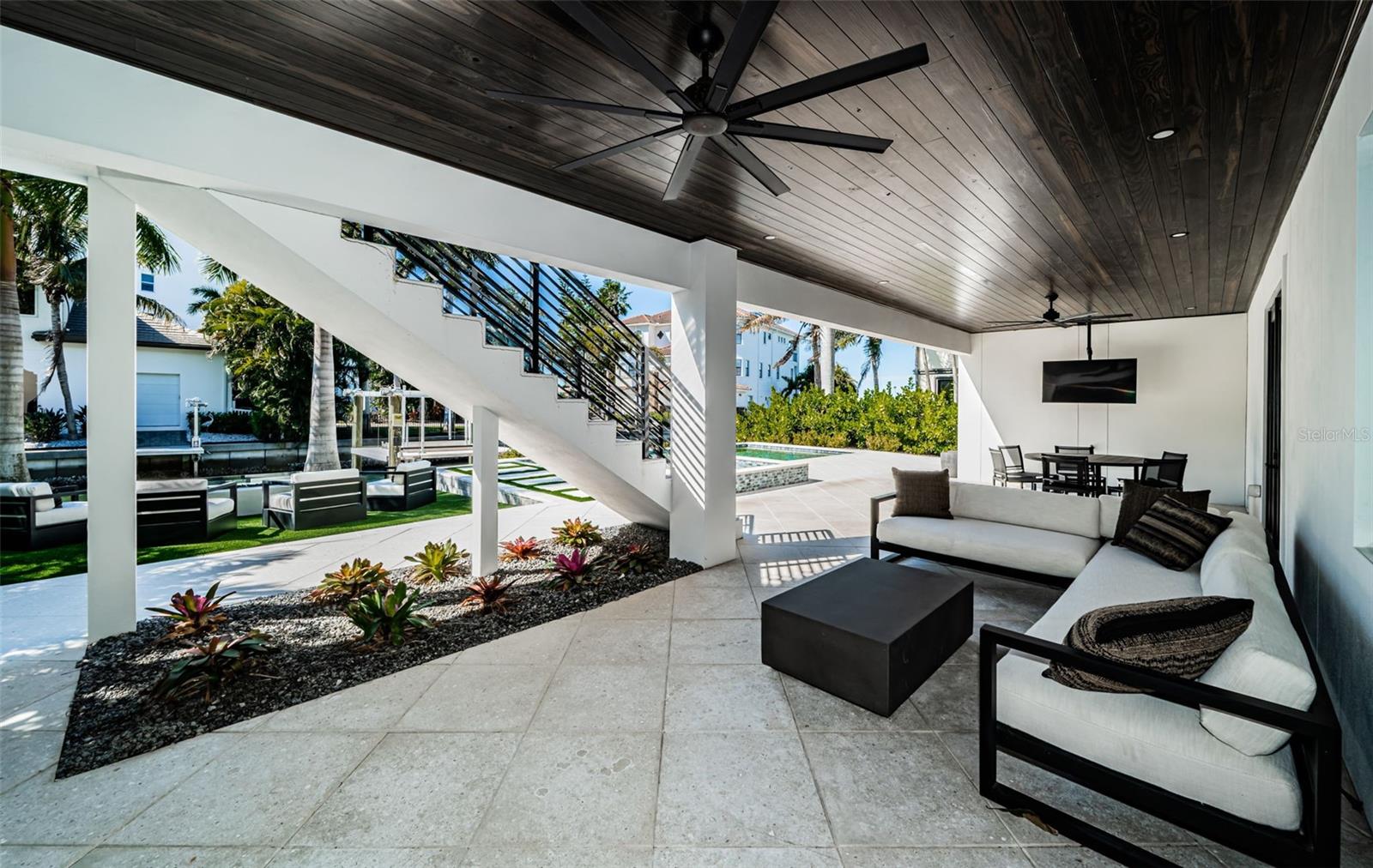 REDINGTON SHORES YACHT & TENNIS CLUB - Residential