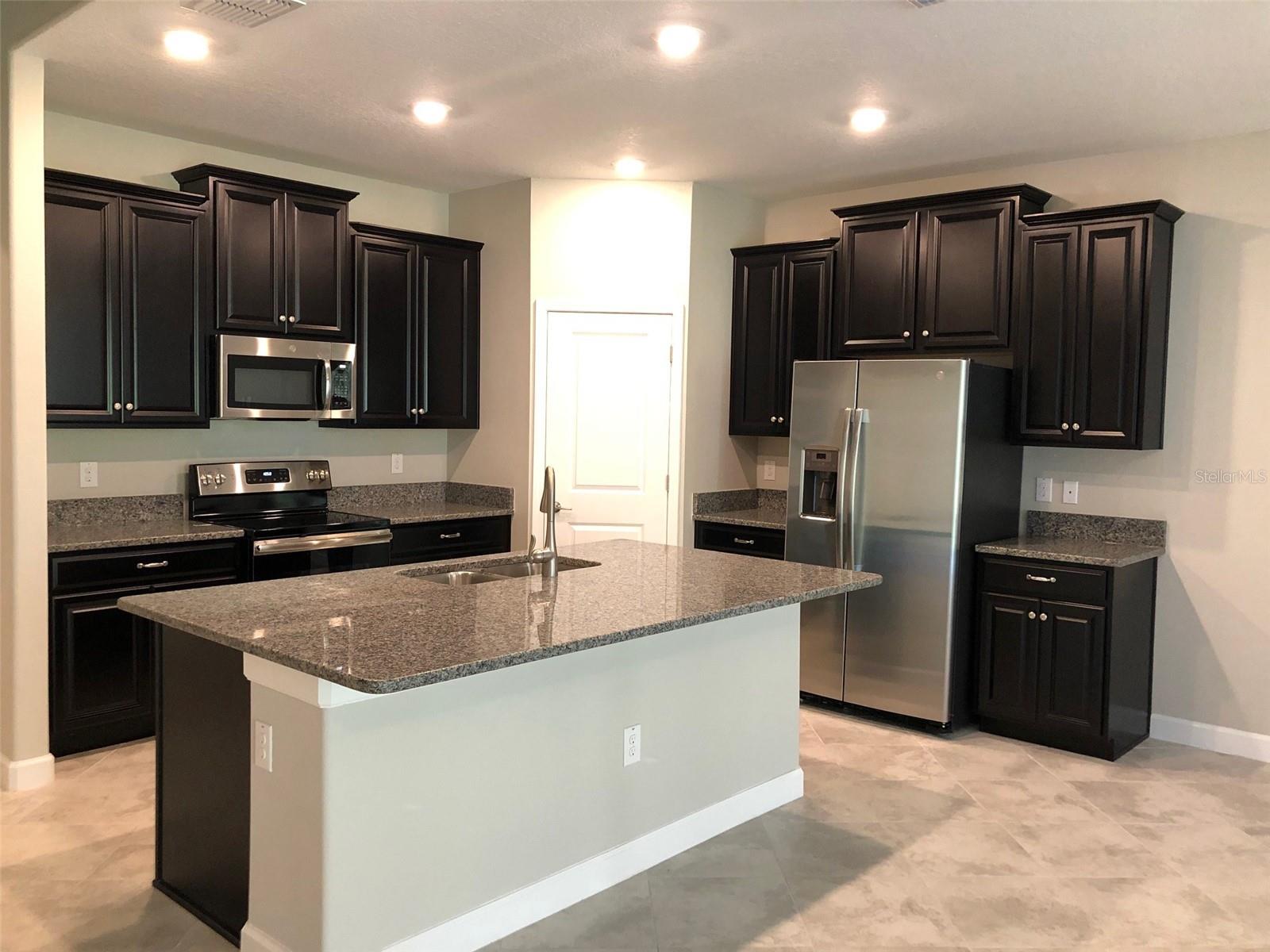 AVESA - Residential Lease