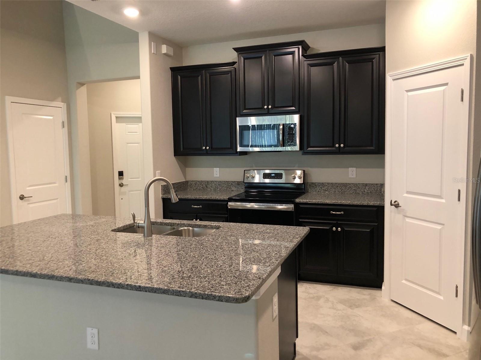 AVESA - Residential Lease