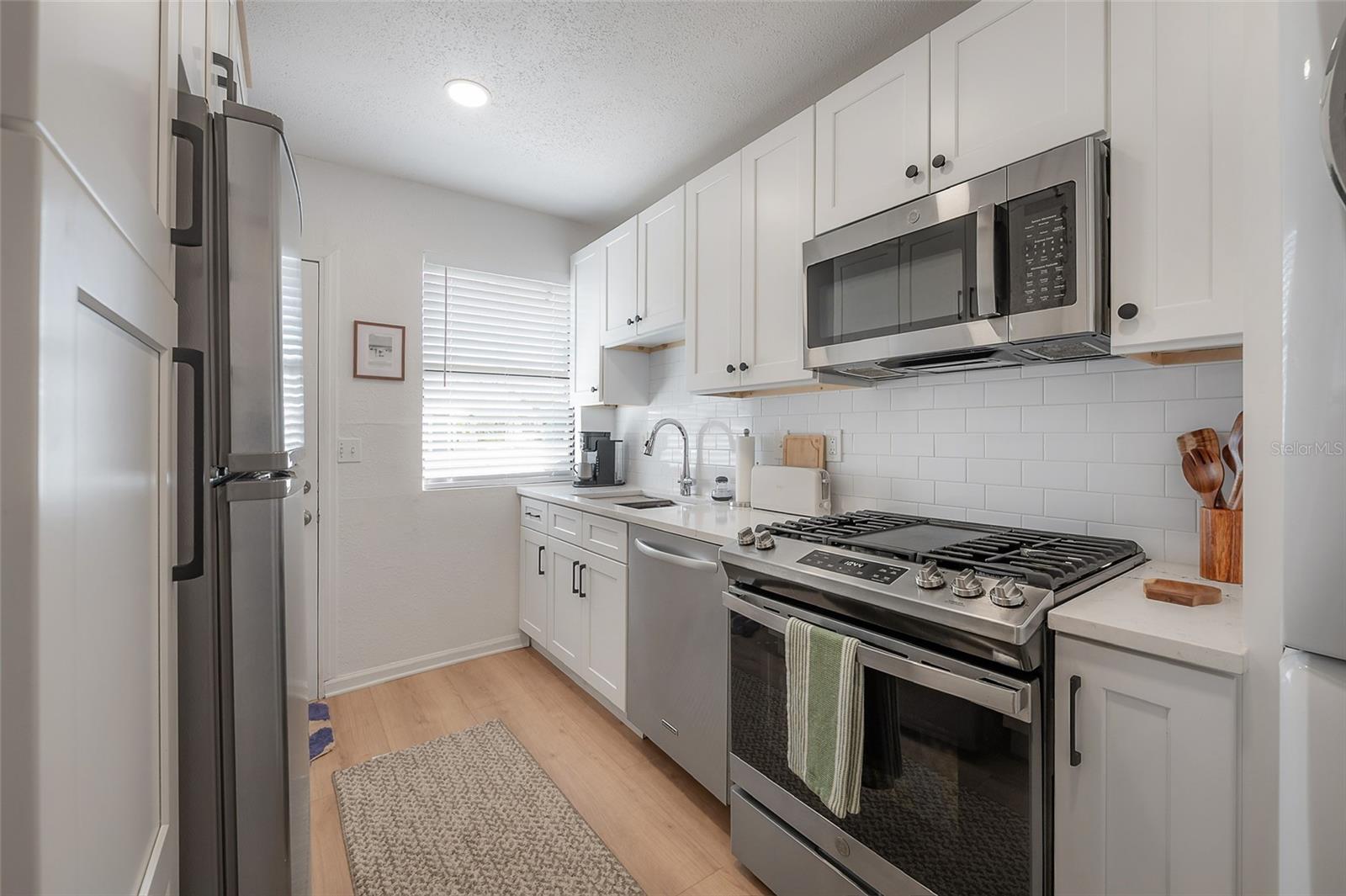 MEADOWBROOK - Residential