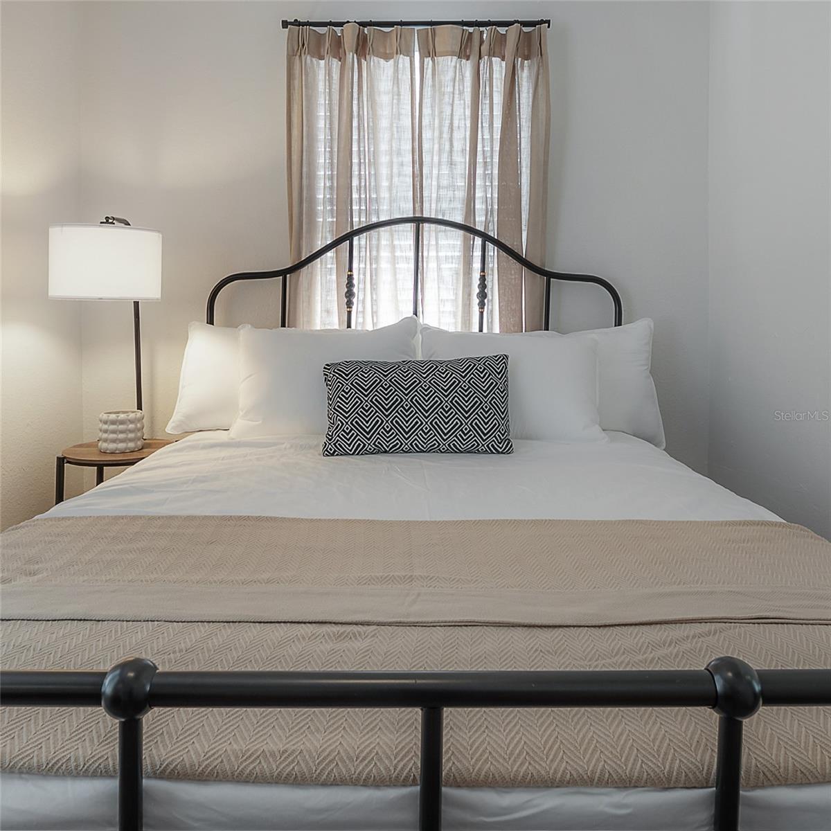 MEADOWBROOK - Residential