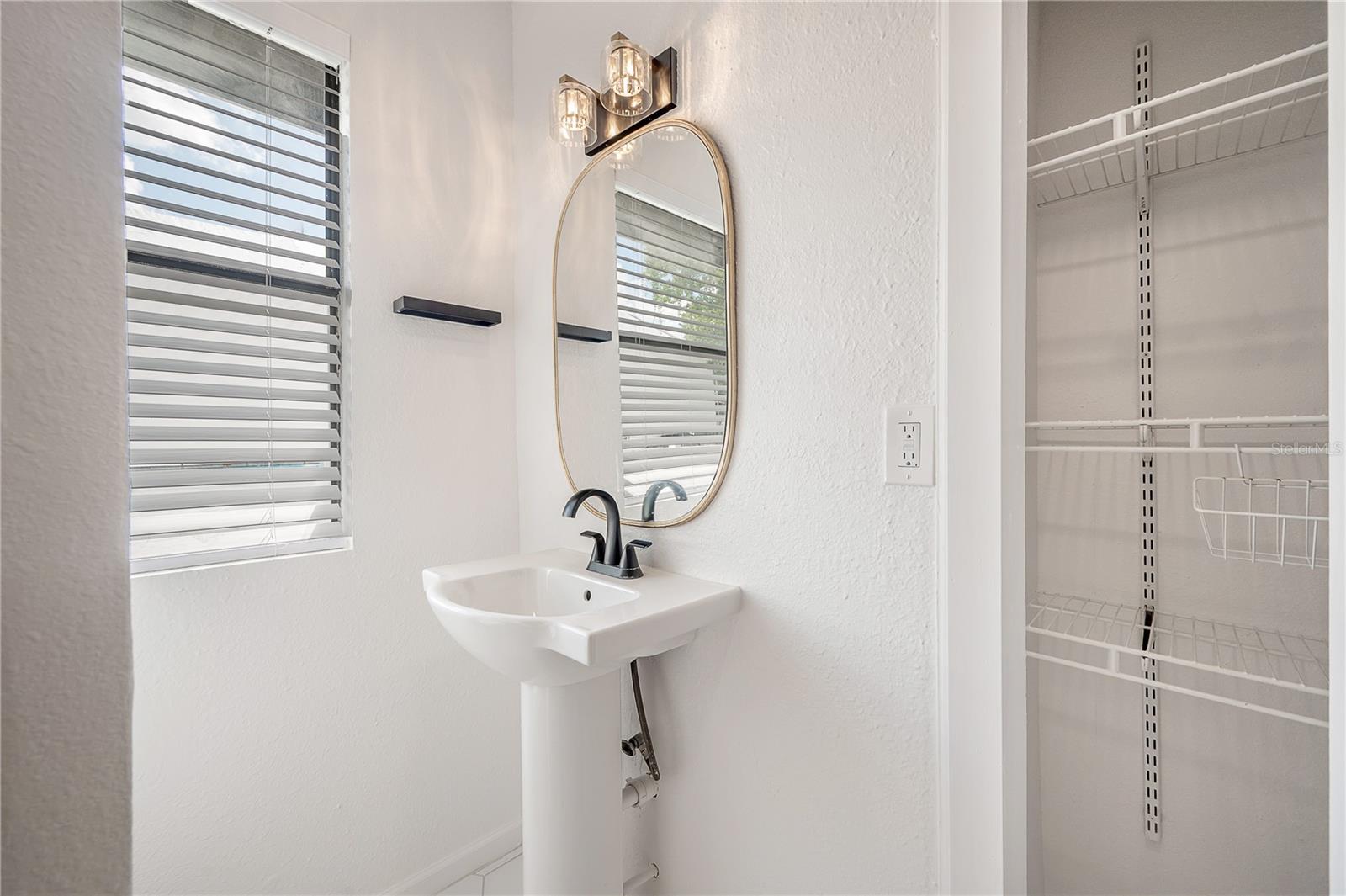 MEADOWBROOK - Residential