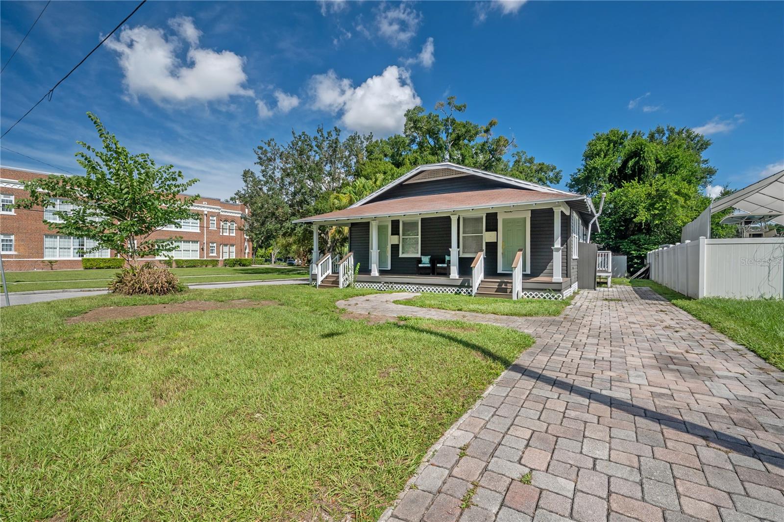 MEADOWBROOK - Residential