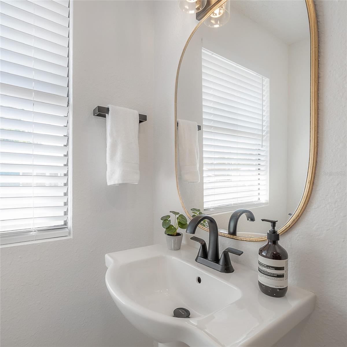 MEADOWBROOK - Residential
