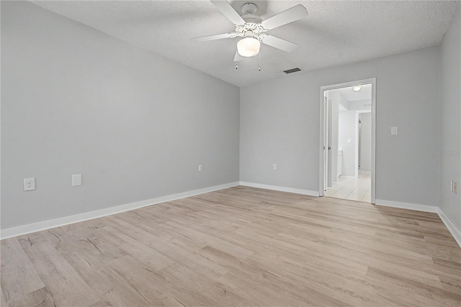 EAST LAKE WOODLANDS CLUSTER HOMES - Residential