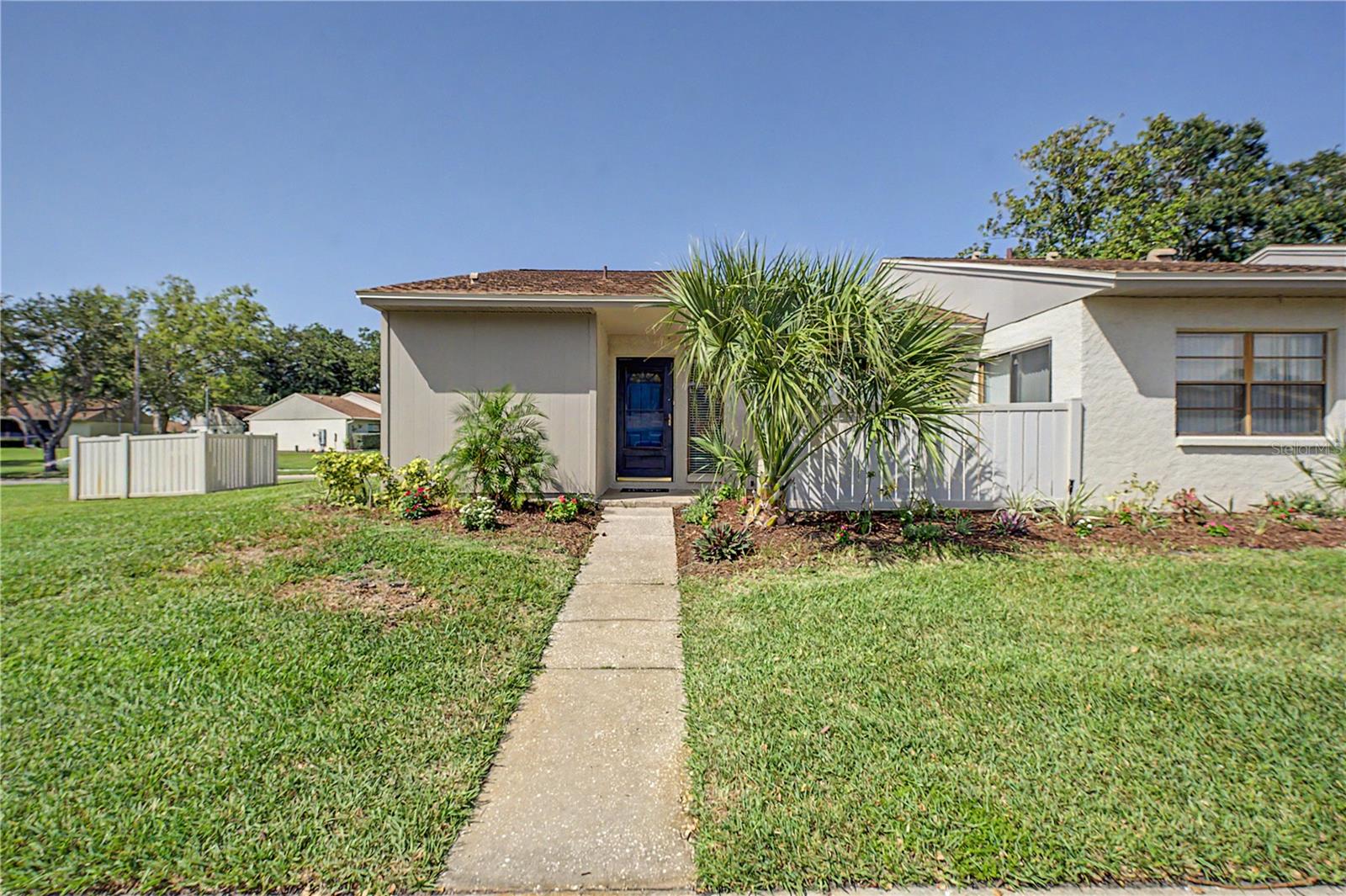 EAST LAKE WOODLANDS CLUSTER HOMES - Residential