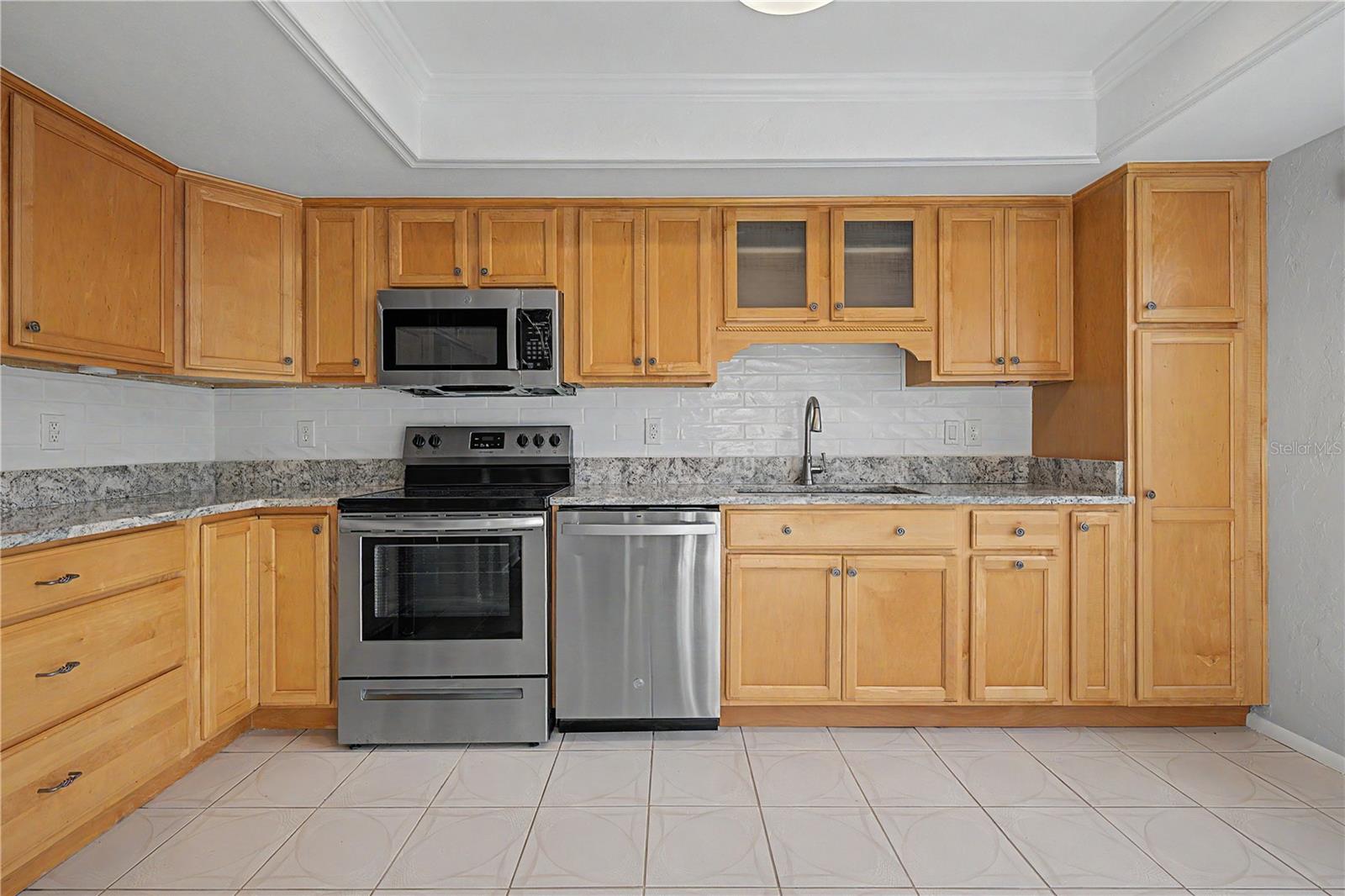 EAST LAKE WOODLANDS CLUSTER HOMES - Residential