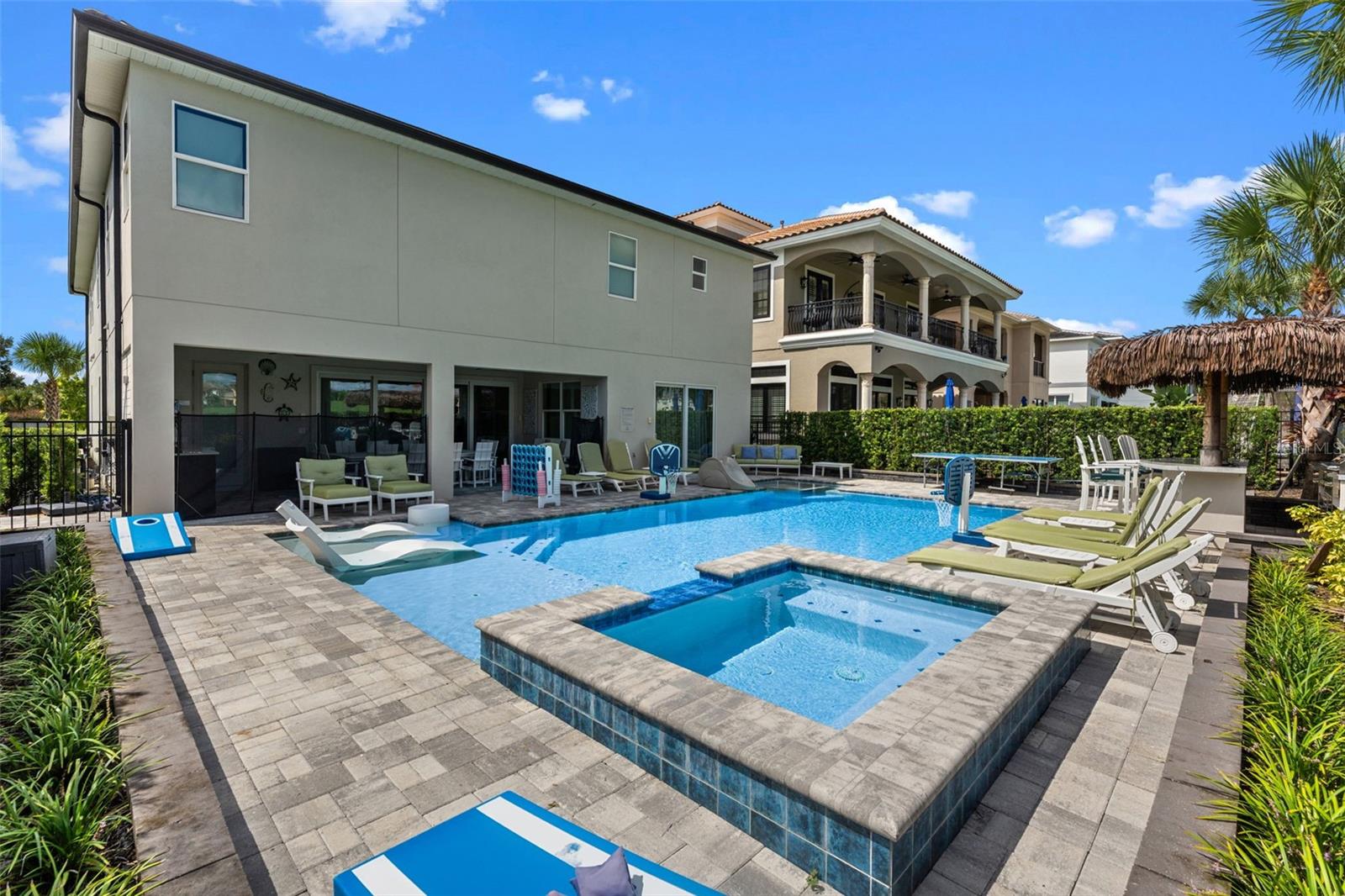 REUNION WEST VLGS NORTH - Residential