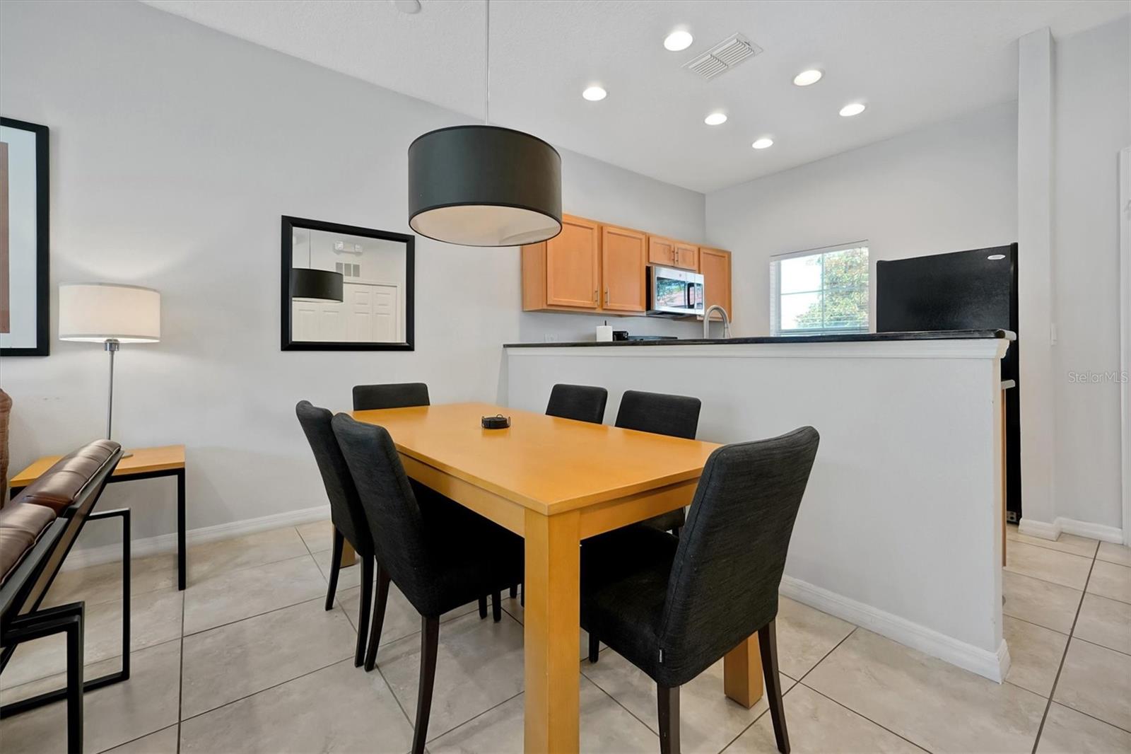 ENCANTADA PH 2 - Residential