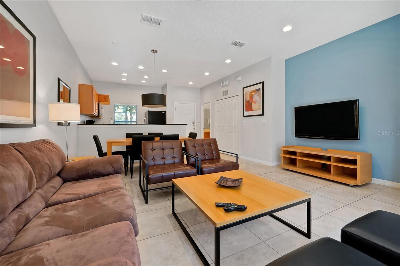 ENCANTADA PH 2 - Residential