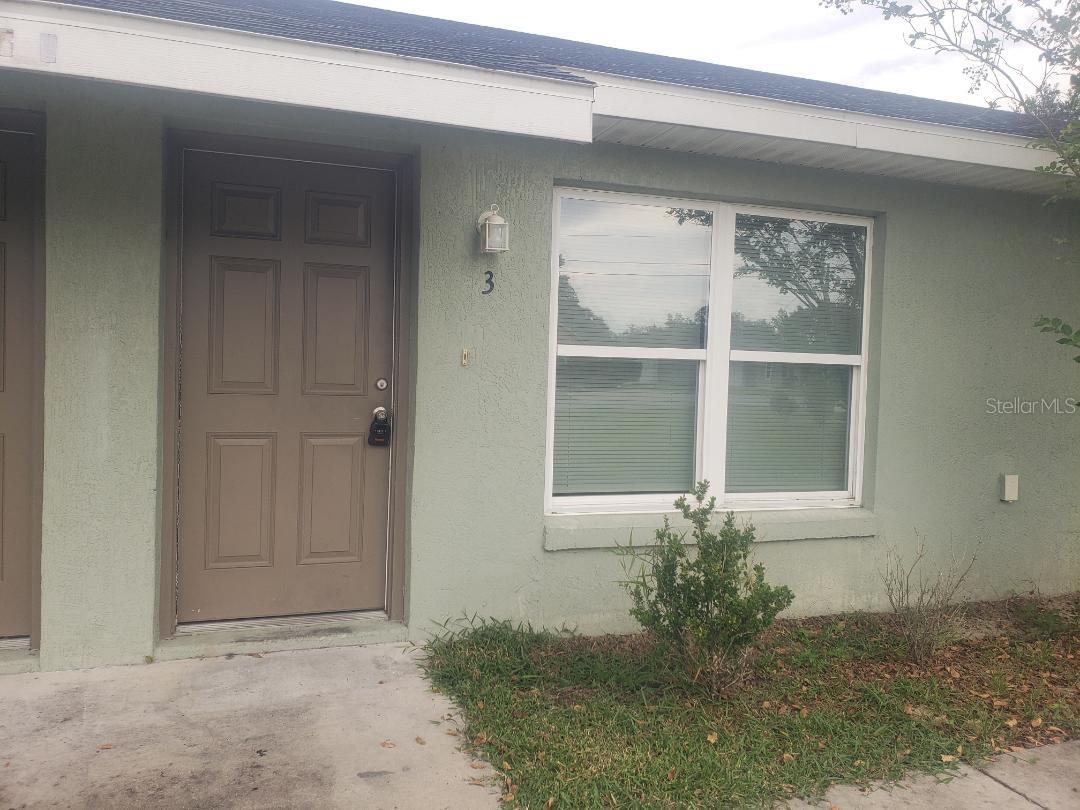 2 bed, 2 bath unit in Silver Springs Shores.  Kitchen and bathroom granite counter tops.  Laminate flooring throughout the unit.  Washer/dryer hook ups in kitchen closet.