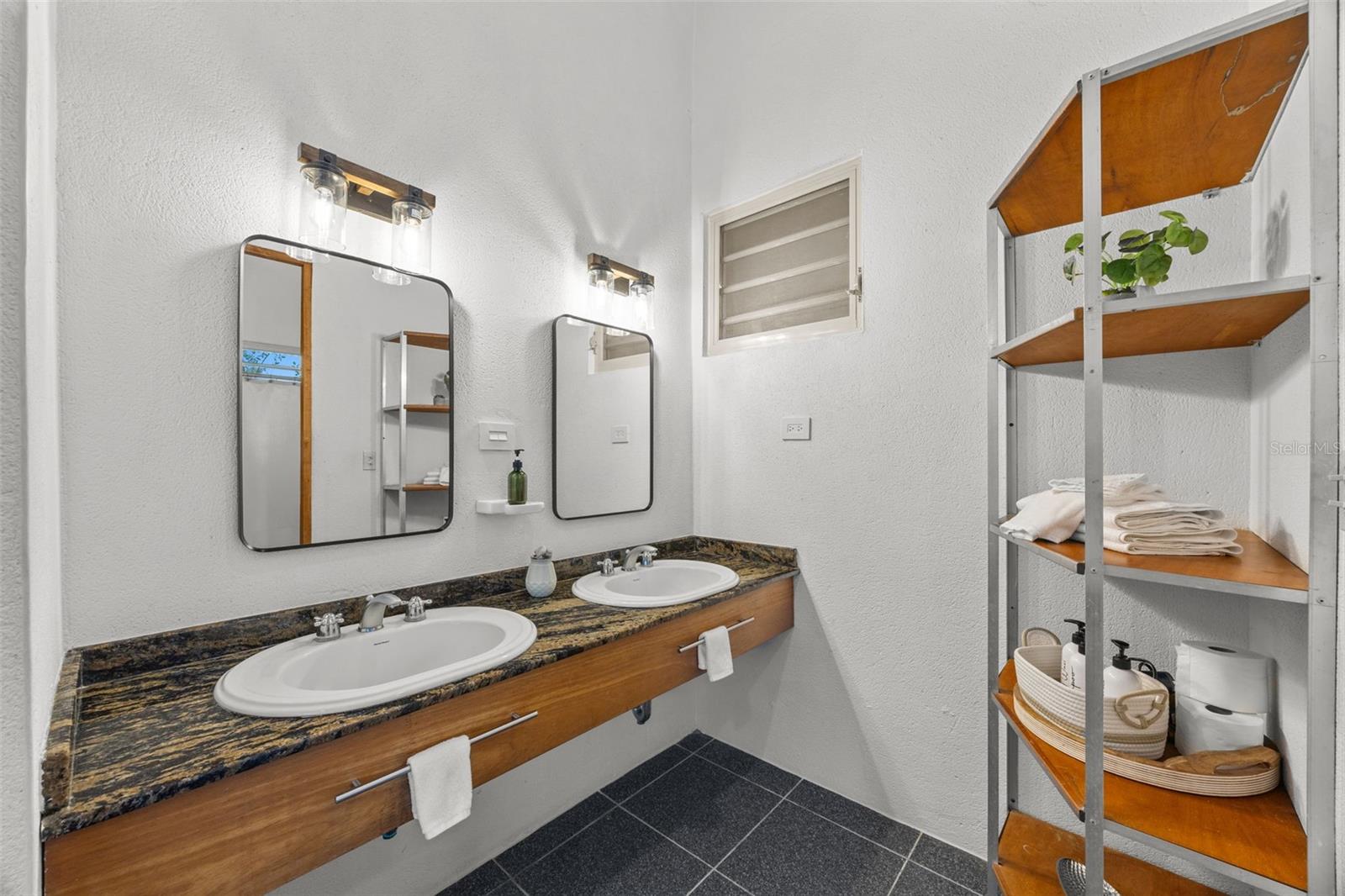 SECTOR PLAYUELA BARRIO BORINQUEN - Residential