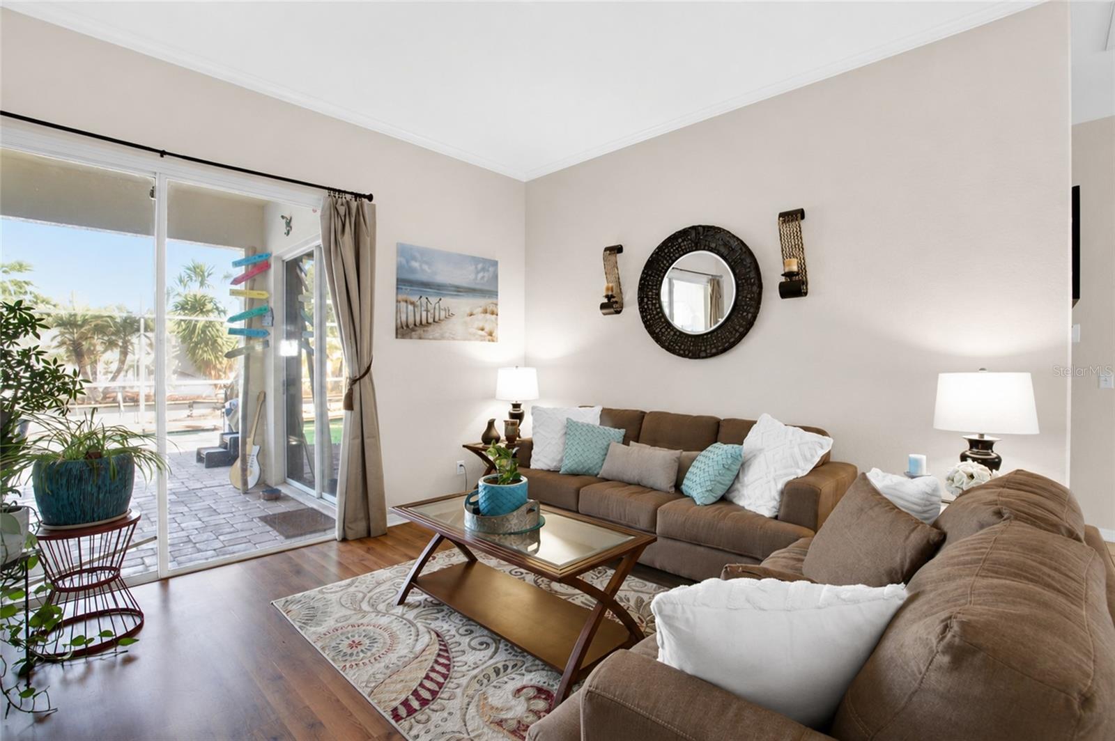 LOS ARCOS SUB - Residential