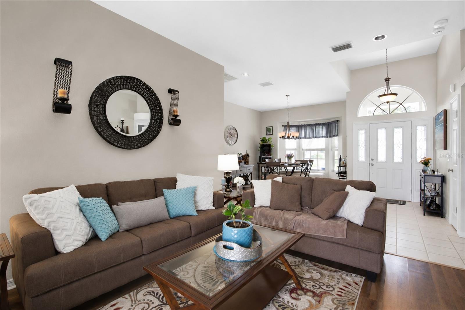 LOS ARCOS SUB - Residential