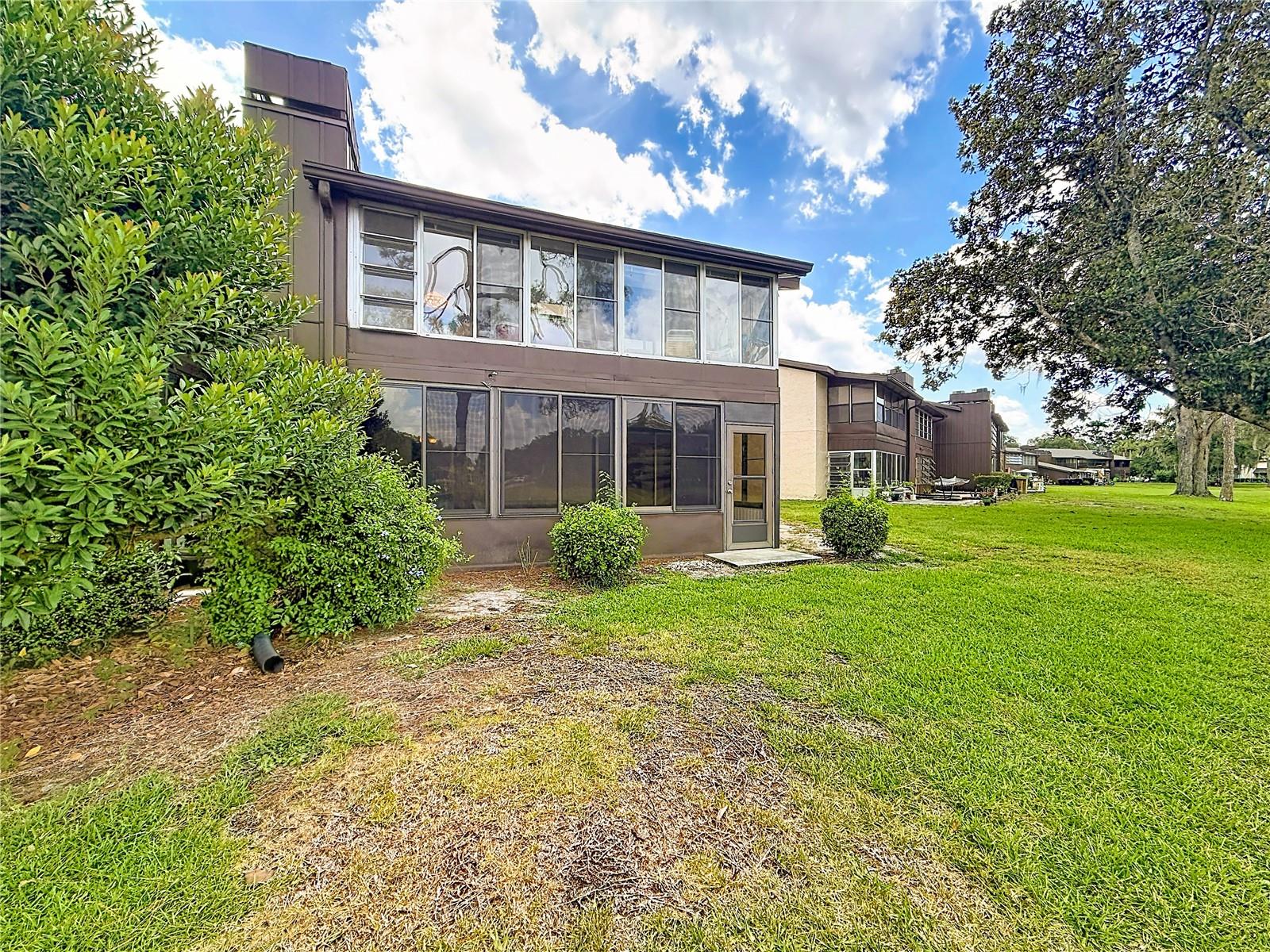 TWIN LAKES VILLAGE WEST CONDO - Residential