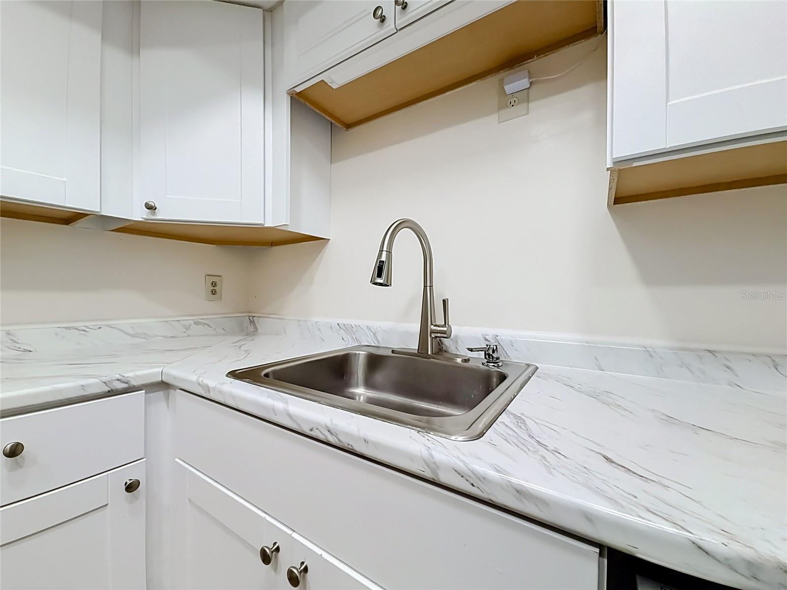 TWIN LAKES VILLAGE WEST CONDO - Residential