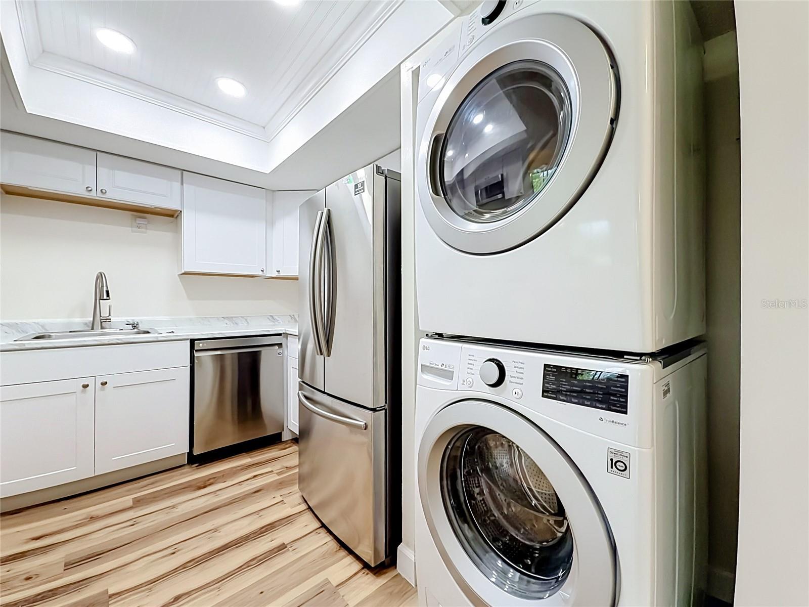 TWIN LAKES VILLAGE WEST CONDO - Residential