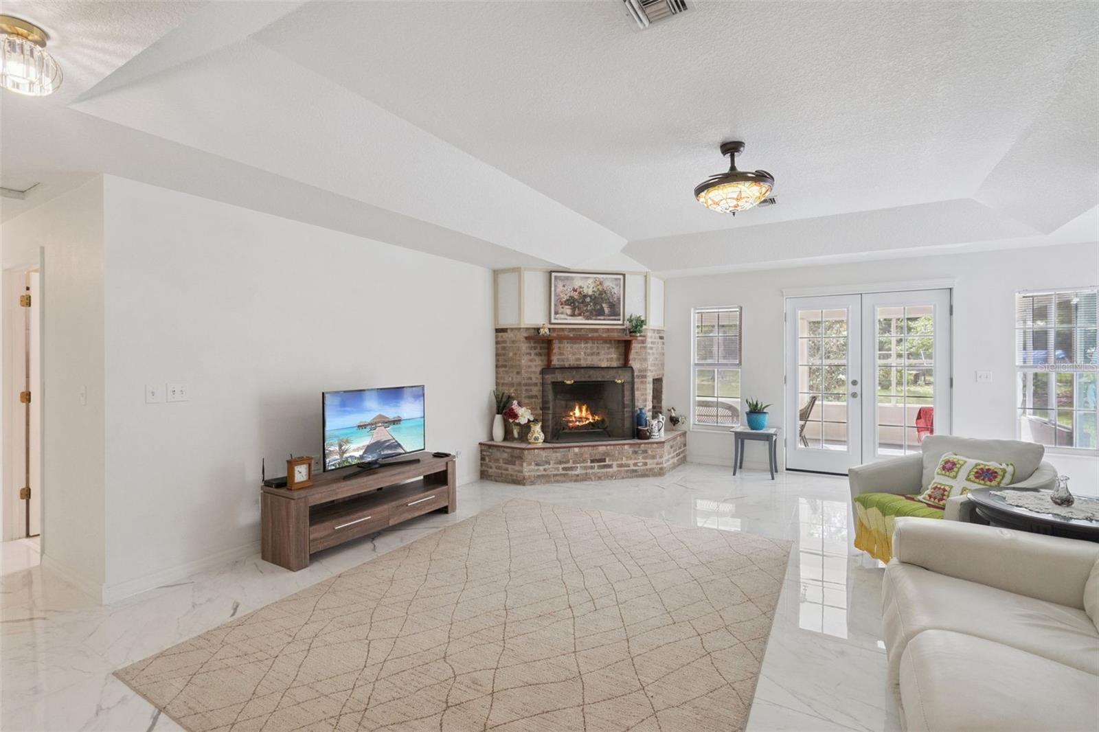 ACREAGE & UNREC - Residential