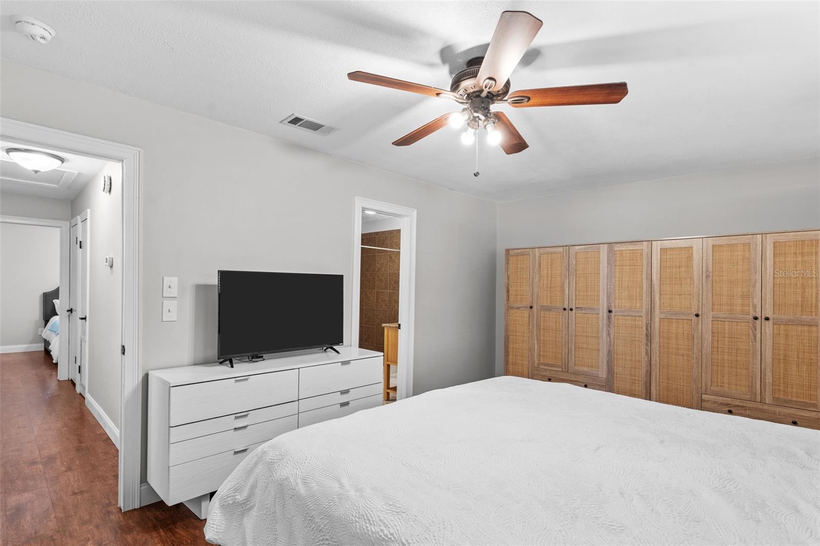 DIAZ TWNHMS - Residential Lease