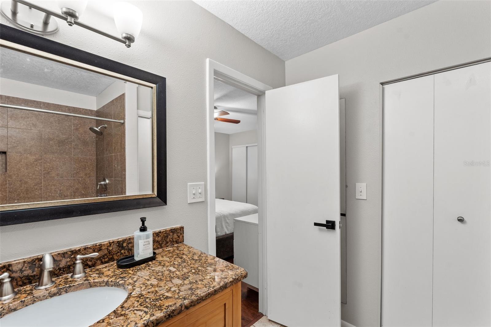 DIAZ TWNHMS - Residential Lease