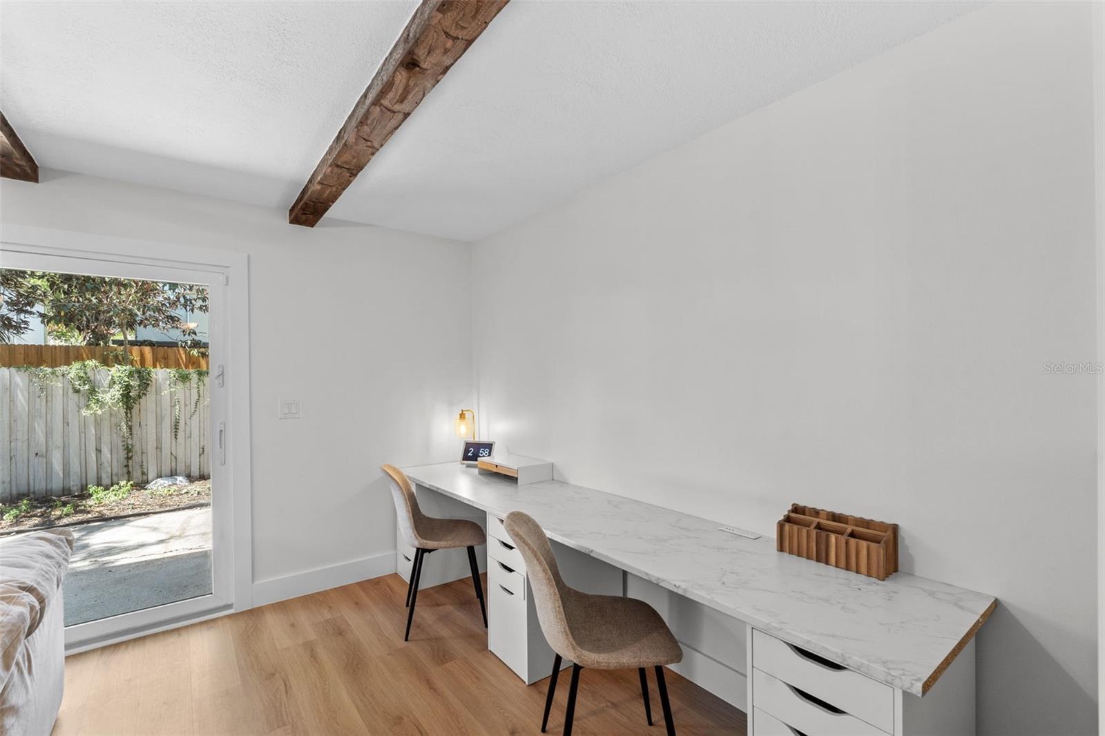 DIAZ TWNHMS - Residential Lease