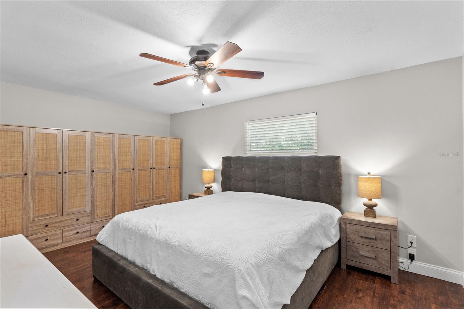 DIAZ TWNHMS - Residential Lease
