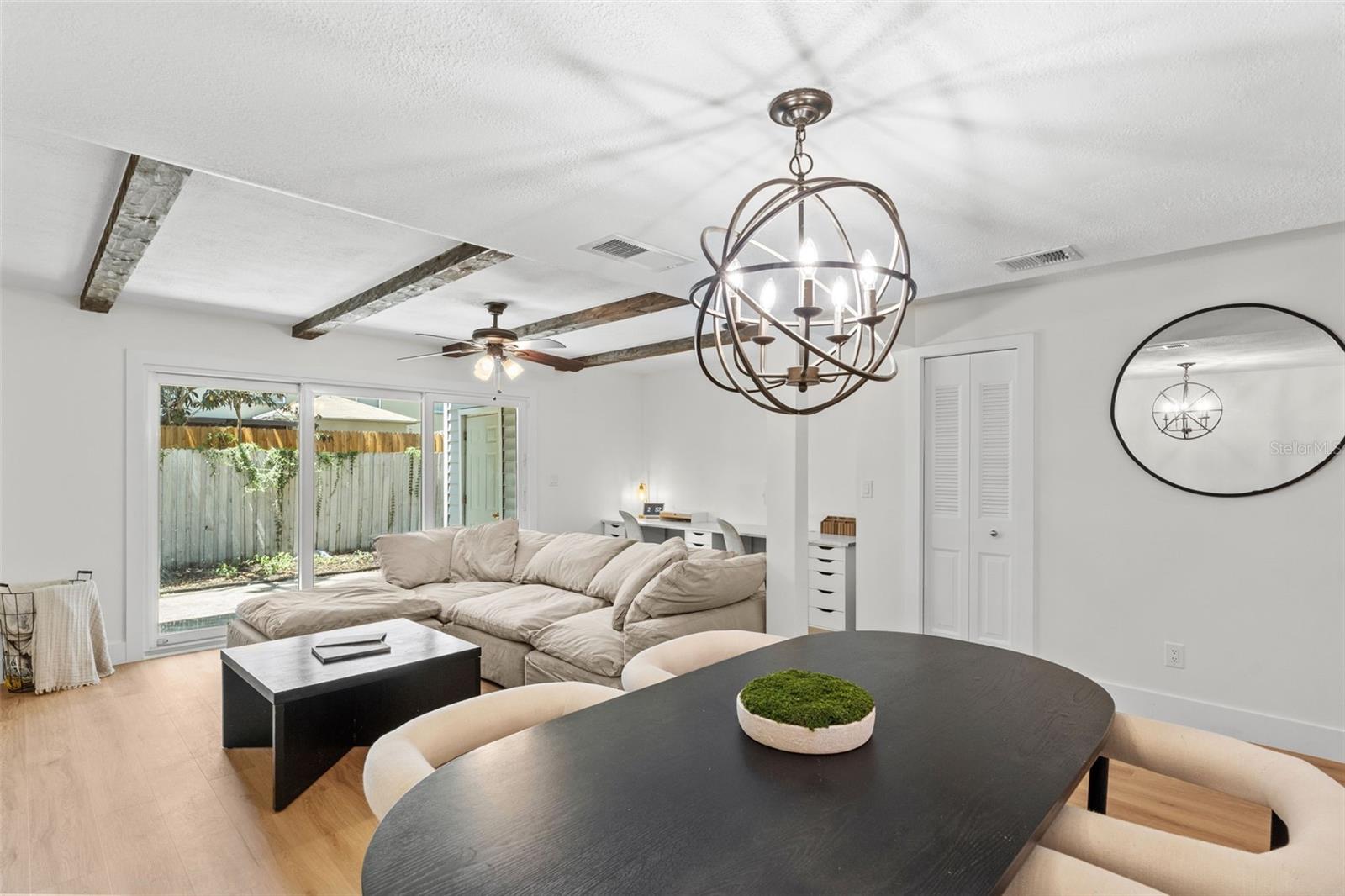 DIAZ TWNHMS - Residential Lease