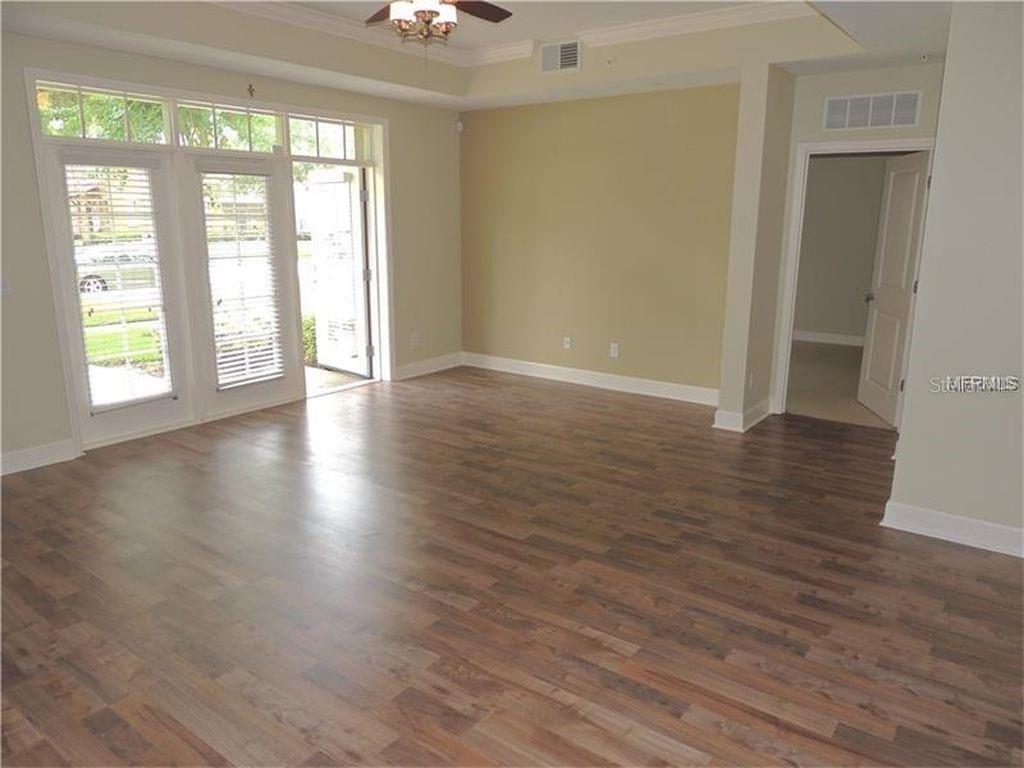 ARTISAN CLUB CONDO PH 2 - Residential
