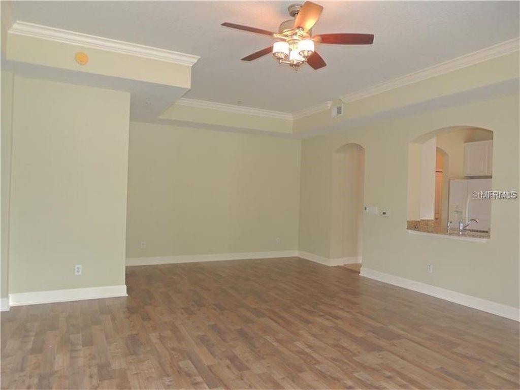 ARTISAN CLUB CONDO PH 2 - Residential