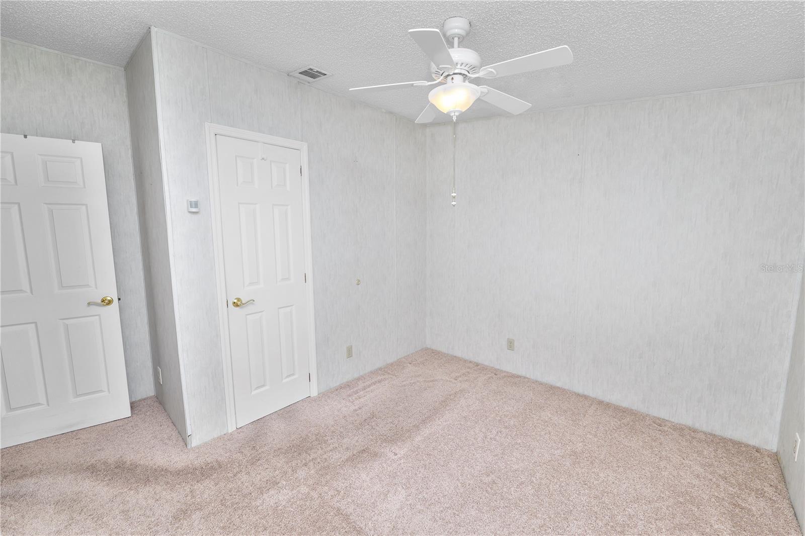 VILLAGE UNIT 03 LAKELAND - Residential
