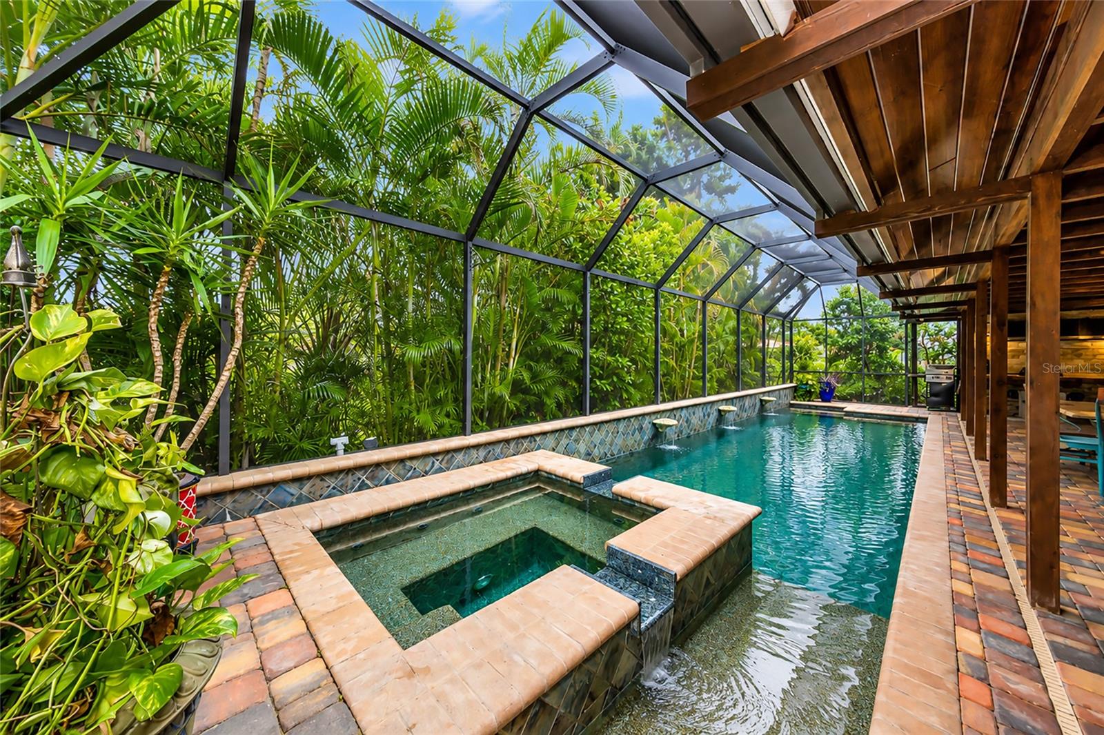 SOUTHBAY YACHT & RACQUET CLUB - Residential