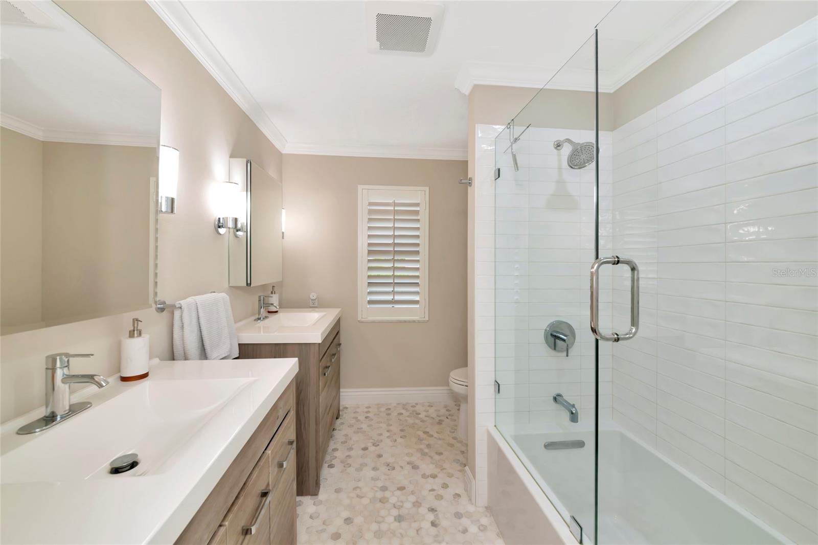 SOUTHBAY YACHT & RACQUET CLUB - Residential