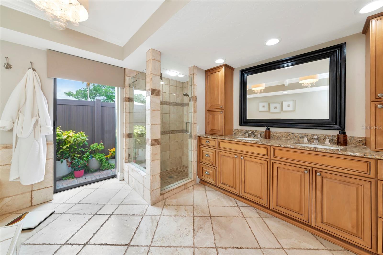 SOUTHBAY YACHT & RACQUET CLUB - Residential