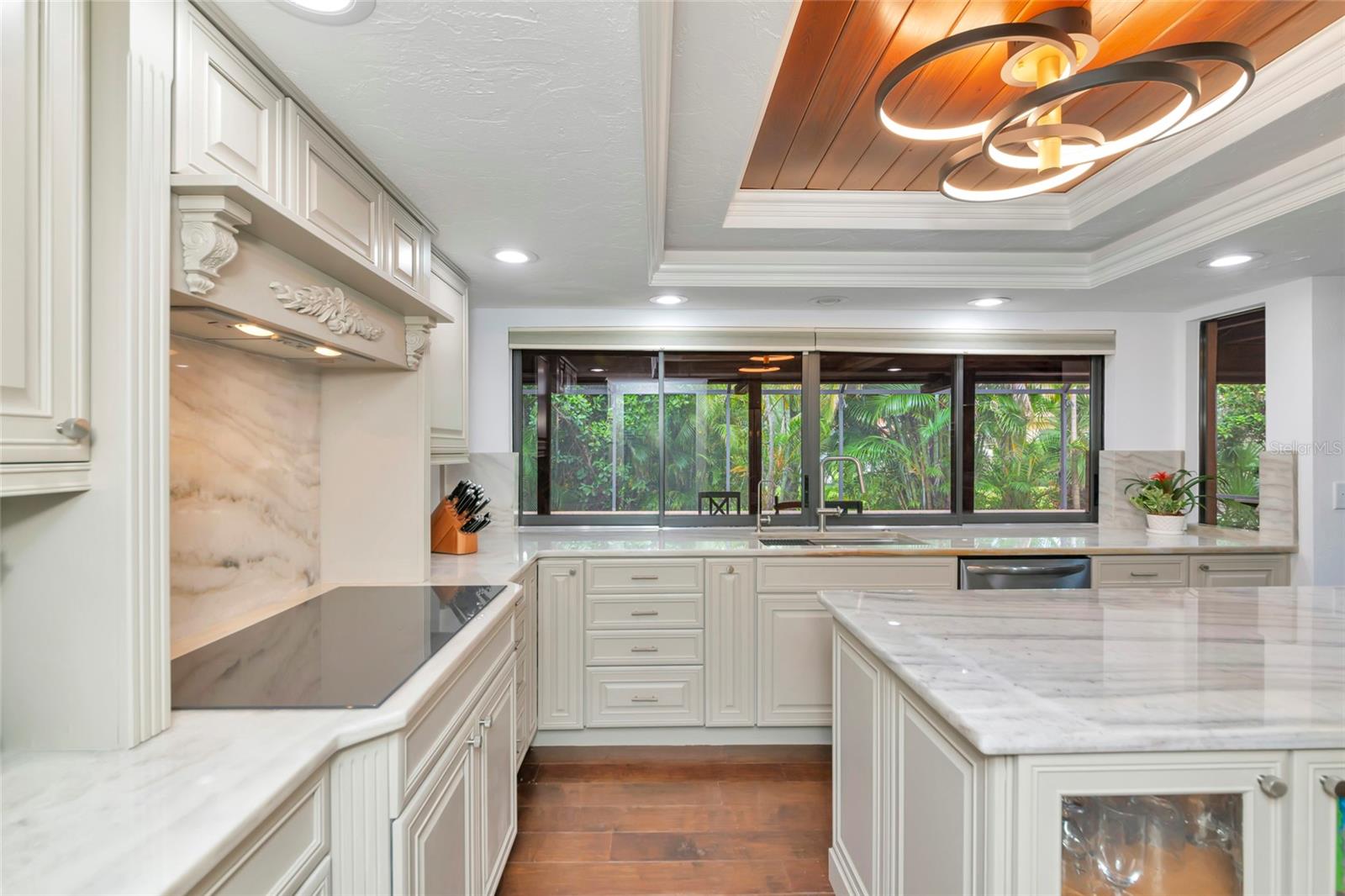 SOUTHBAY YACHT & RACQUET CLUB - Residential