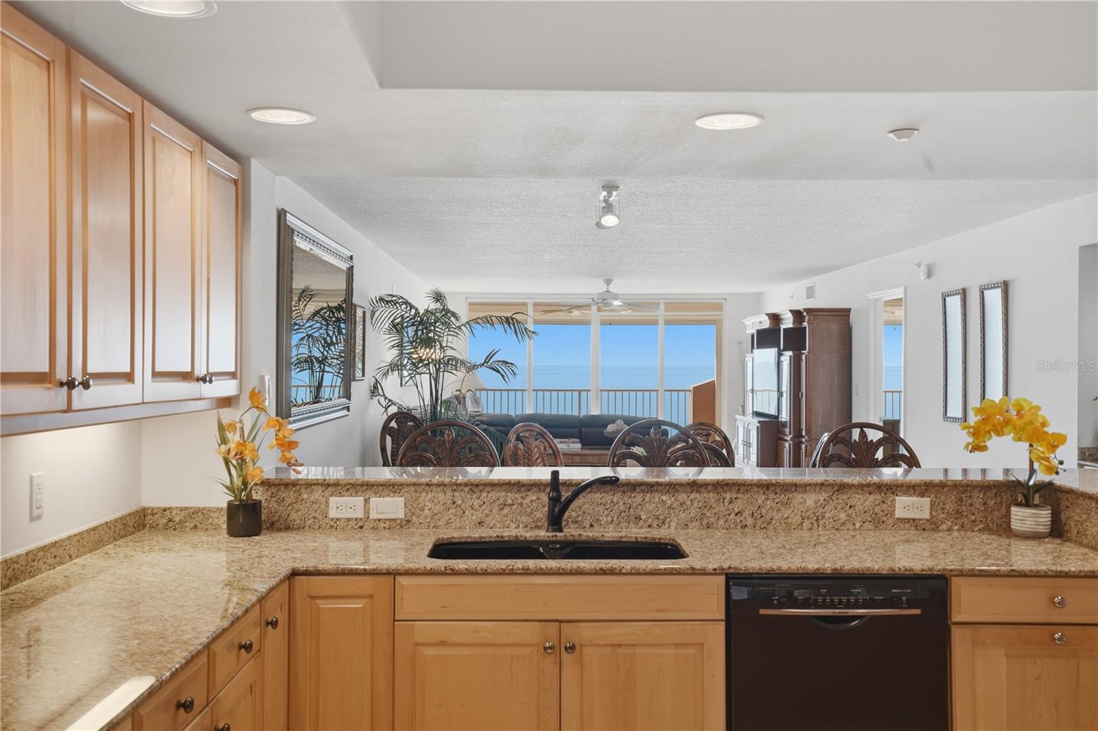 LA CONTESSA CONDO - Residential