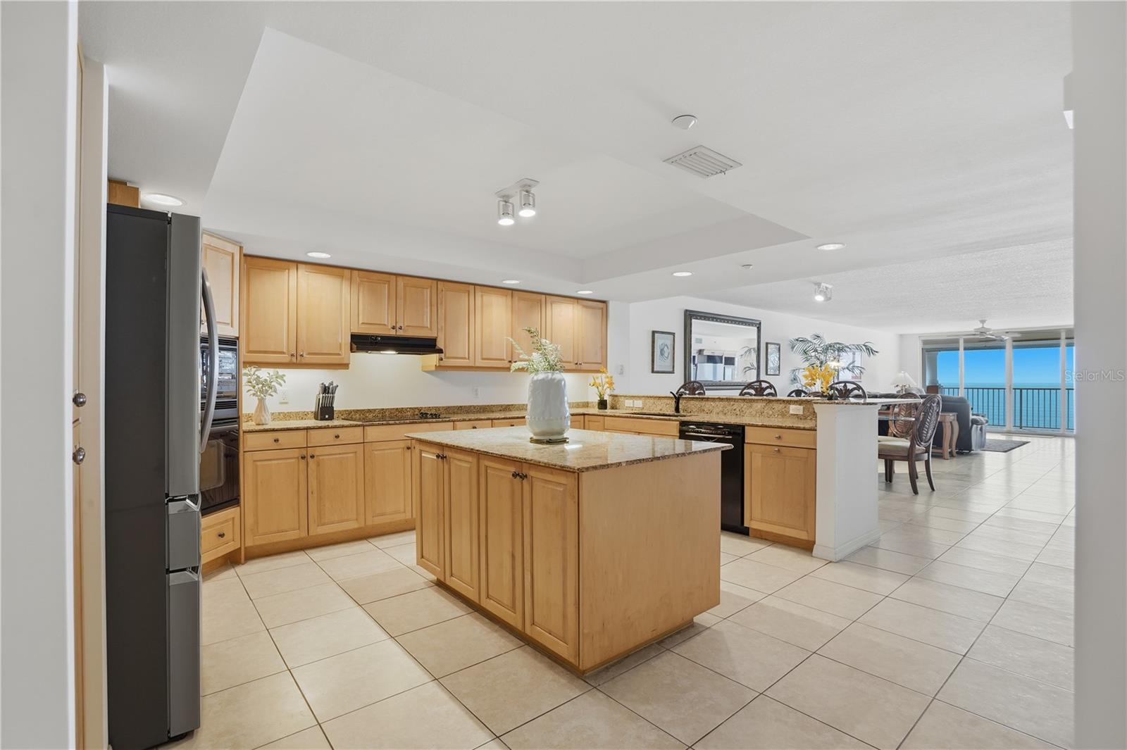 LA CONTESSA CONDO - Residential