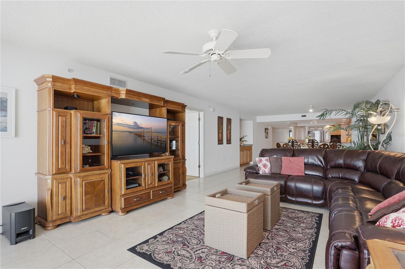 LA CONTESSA CONDO - Residential