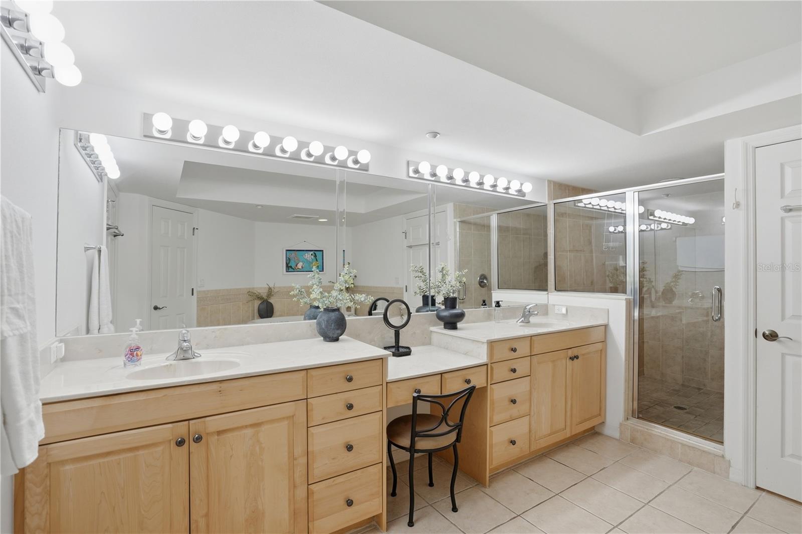 LA CONTESSA CONDO - Residential