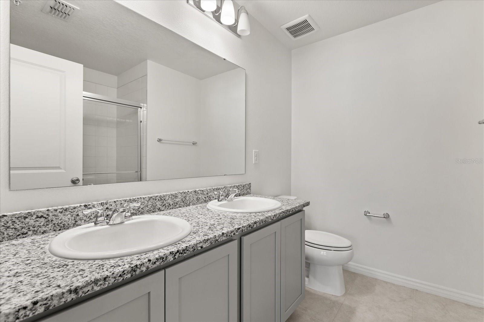 LANDINGS AT RIVERBEND - Residential Lease