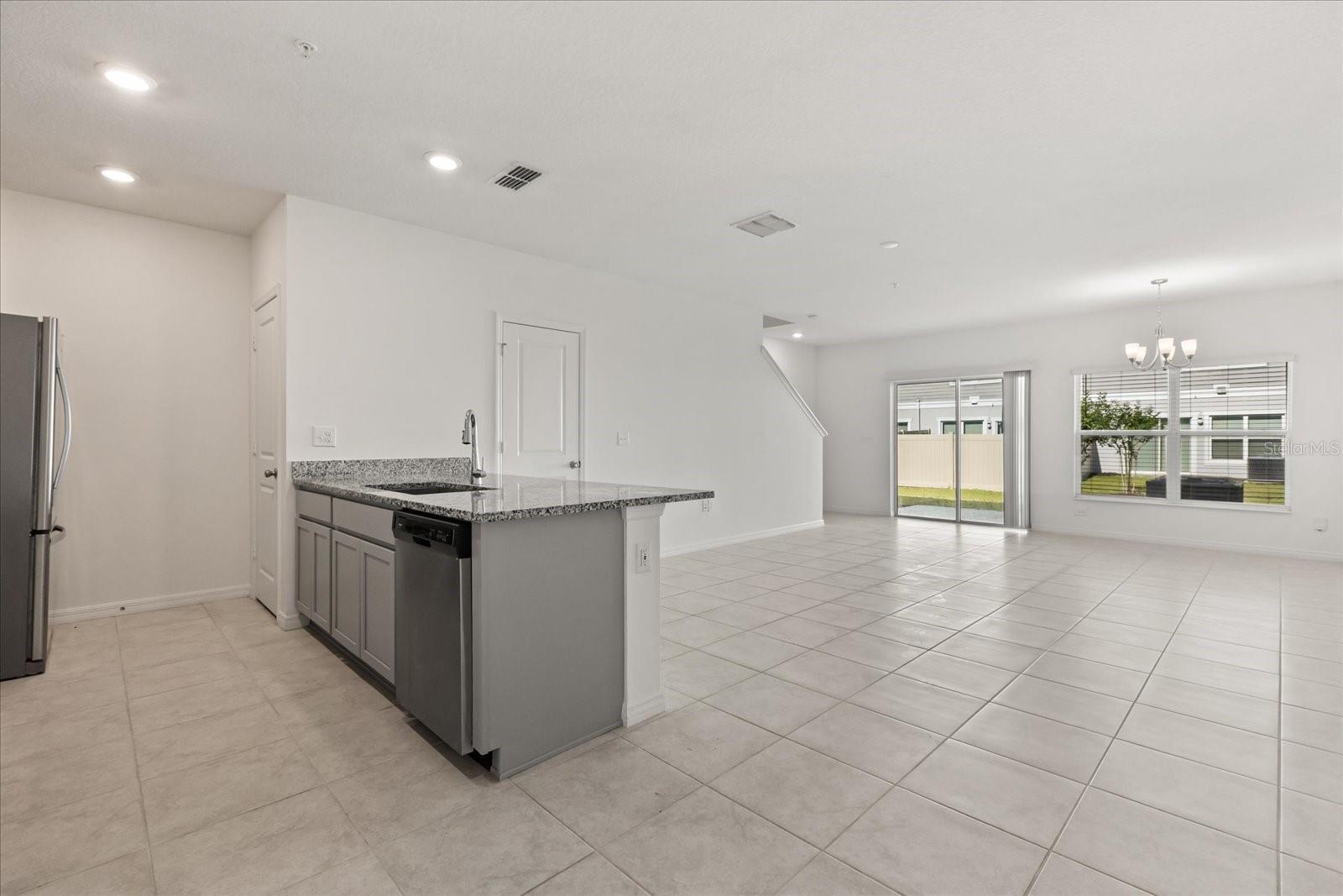 LANDINGS AT RIVERBEND - Residential Lease